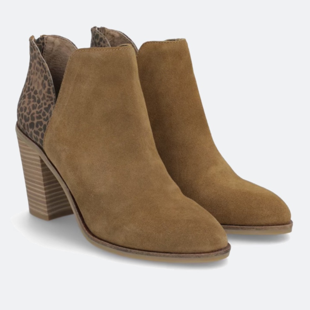 Suede animal print booties sz 9